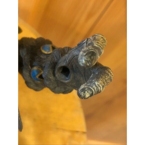 DC Unlimited Direct World Of Warcraft Korg Highmountain Tauren Hunter Blizzard ( - Picture 8 of 8